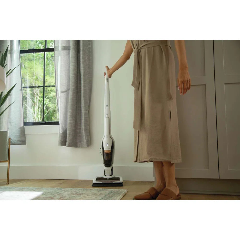 Electrolux Ergorapido™ Cordless 2-in-1 Stick Vacuum in White